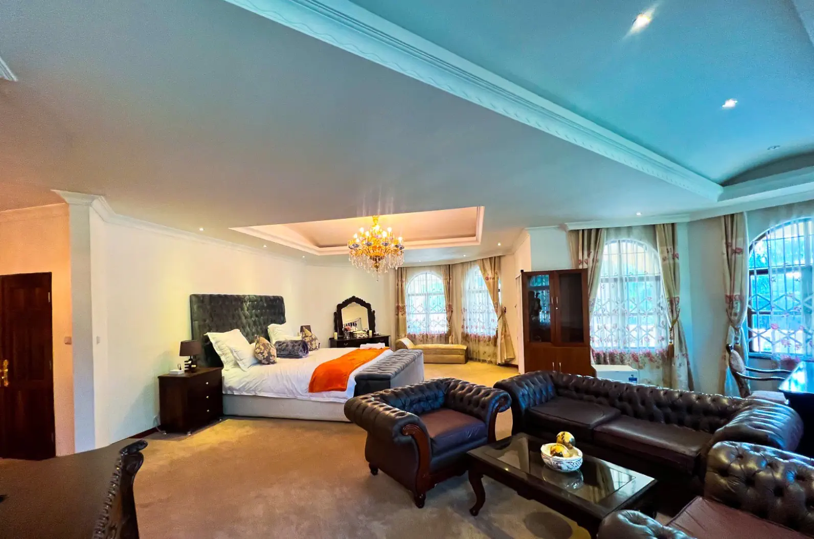 Presidential Room 2